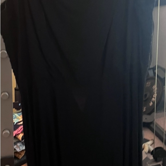 NWOT Large Old Navy Never Worn Blk Spaghetti Strap w/back accordion top. - Picture 1 of 3